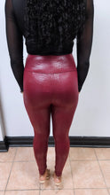 Load image into Gallery viewer, Anaconda Leggings
