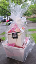 Load image into Gallery viewer, Fashion Bouquet Box
